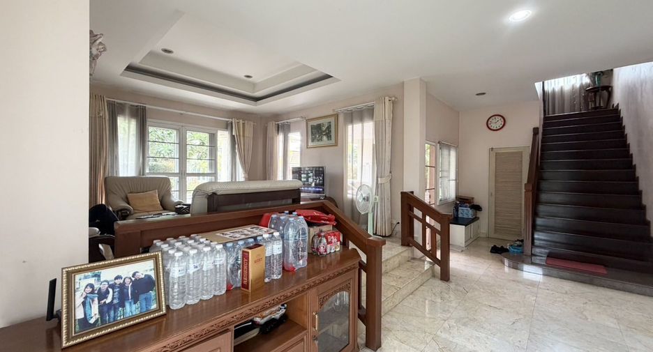For sale 5 bedrooms house in Saraphi, Chiang Mai