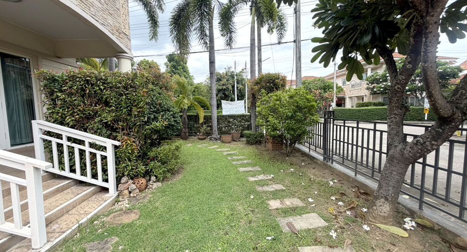 For sale 5 bedrooms house in Saraphi, Chiang Mai
