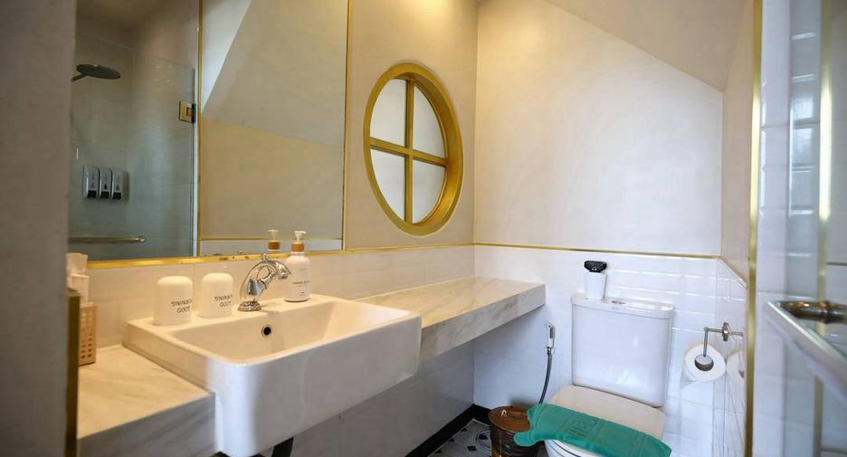 Casa adosada en venta de 5 habitaciones en Mueang Chiang Mai, Chiang Mai