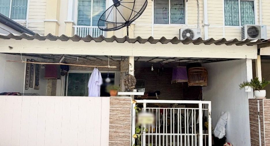 Продажа 3 спальни таунхаус в Mueang Chon Buri, Чонбури