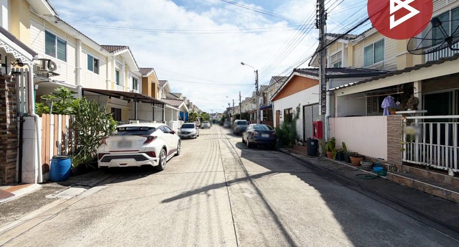 Продажа 3 спальни таунхаус в Mueang Chon Buri, Чонбури
