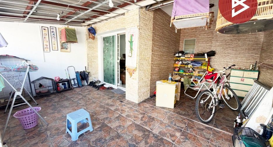 Продажа 3 спальни таунхаус в Mueang Chon Buri, Чонбури