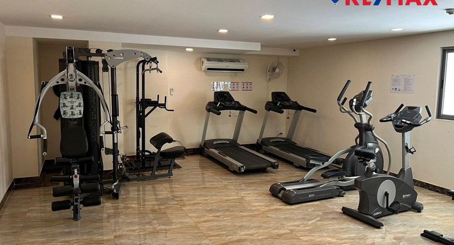 For rent 2 bedrooms condo in North Pattaya, Pattaya