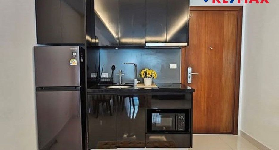 For rent 2 bedrooms condo in North Pattaya, Pattaya