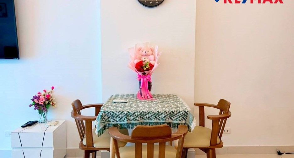 For rent 2 bedrooms condo in North Pattaya, Pattaya