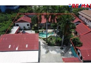 Casa en venta de 5 habitaciones en Bang Lamung, Chonburi