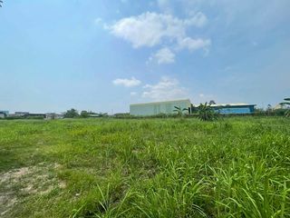 出售 土地 在 Si Racha, Chon Buri