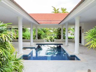 For sale 3 bedrooms villa in Cha Am, Phetchaburi