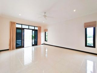 For sale 3 bedrooms villa in Cha Am, Phetchaburi