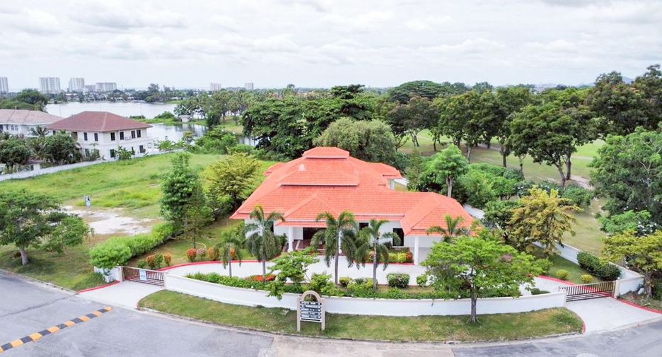 For sale 3 bedrooms villa in Cha Am, Phetchaburi