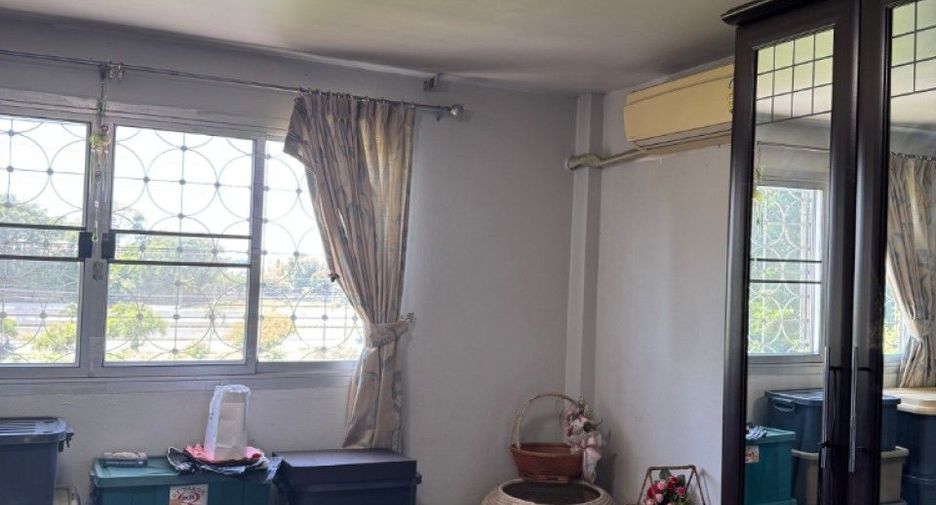 For sale 4 bedrooms townhouse in Pak Kret, Nonthaburi