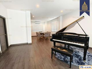 For rent and for sale 4 bedrooms retail Space in Watthana, Bangkok