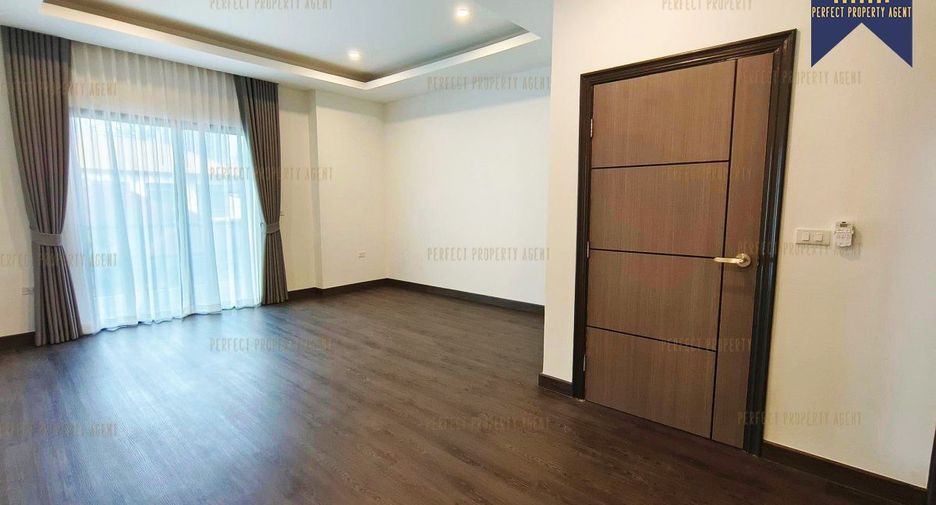 À louer et à vendre 4 chambres local commercial à Watthana, Bangkok