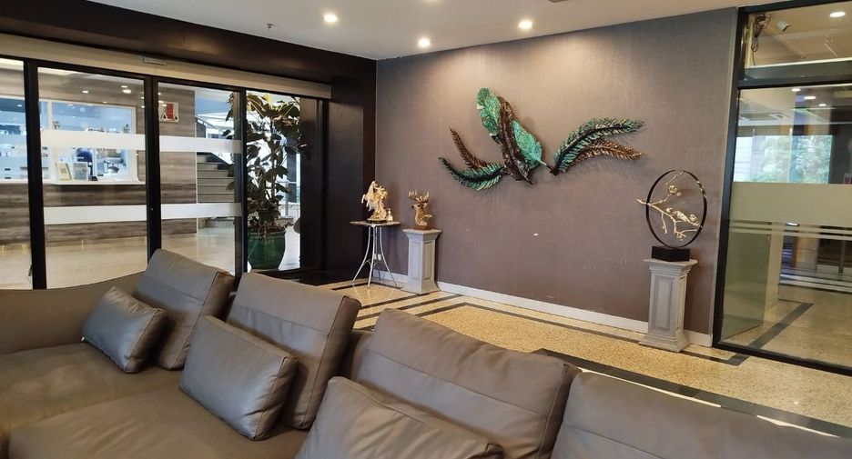 For rent 2 bedrooms condo in Watthana, Bangkok