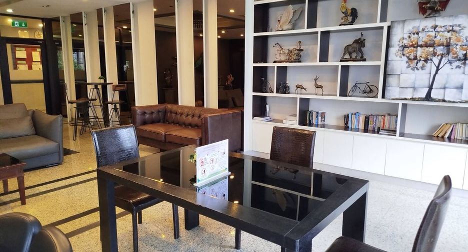 For rent 2 bedrooms condo in Watthana, Bangkok
