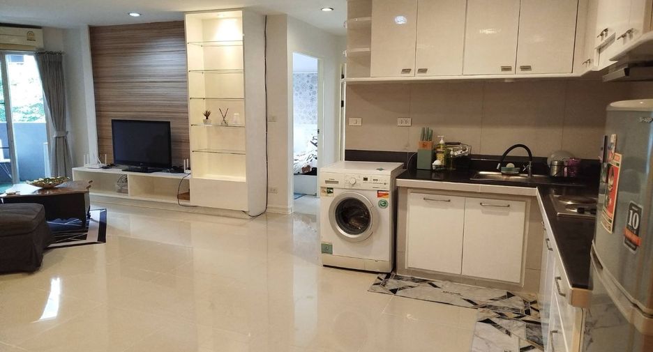 For rent 2 bedrooms condo in Watthana, Bangkok