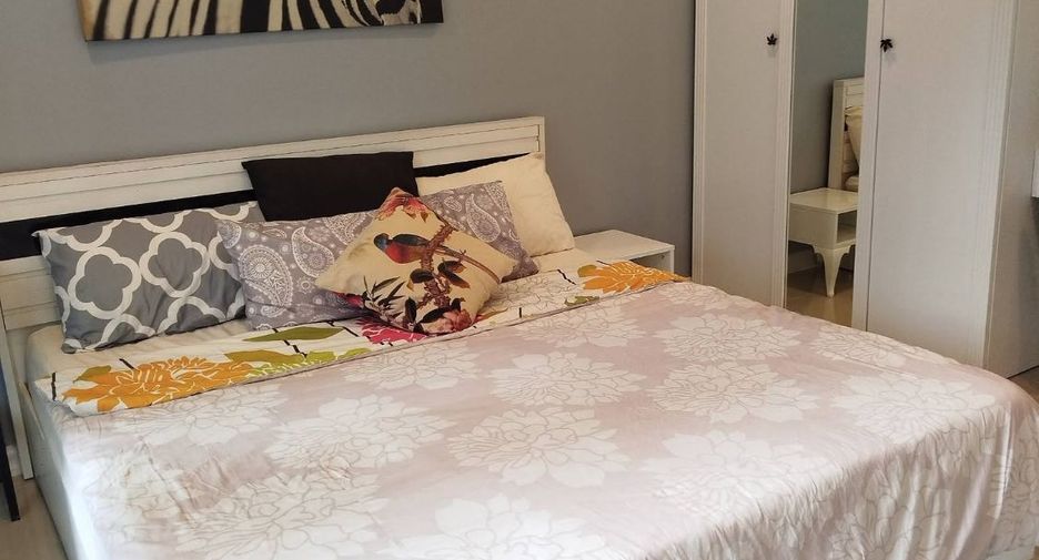 For rent 2 bedrooms condo in Watthana, Bangkok
