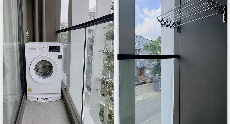 For rent 2 bedrooms condo in Phra Khanong, Bangkok