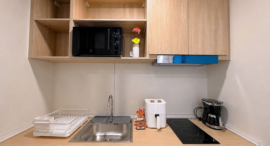 For rent 2 bedrooms condo in Phra Khanong, Bangkok