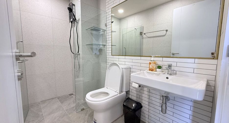 For rent 2 bedrooms condo in Phra Khanong, Bangkok