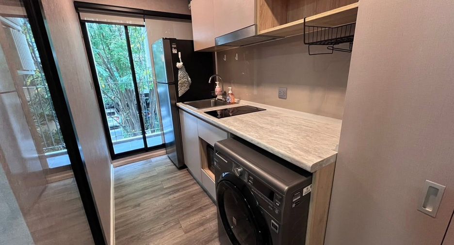 For rent 1 bed condo in Wang Thonglang, Bangkok