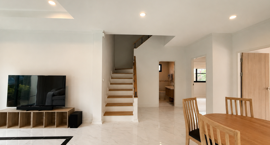 For sale 4 bedrooms house in Mae Rim, Chiang Mai