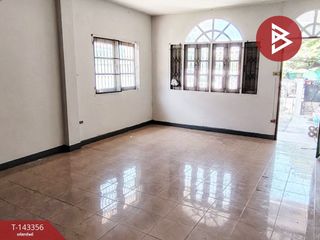 For sale 2 bedrooms townhouse in Mueang Samut Prakan, Samut Prakan