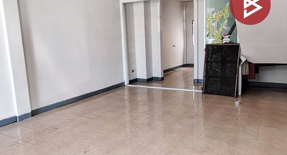 For sale 2 bedrooms townhouse in Mueang Samut Prakan, Samut Prakan