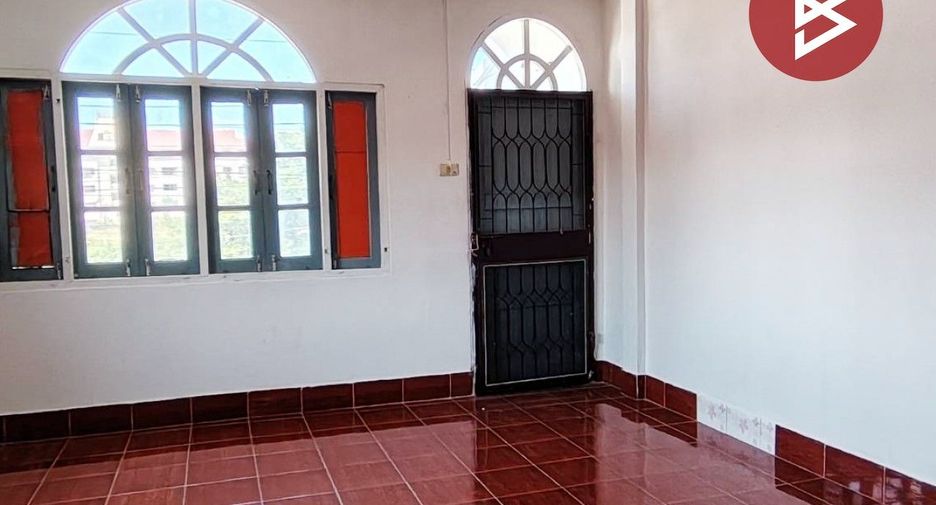 For sale 2 bedrooms townhouse in Mueang Samut Prakan, Samut Prakan