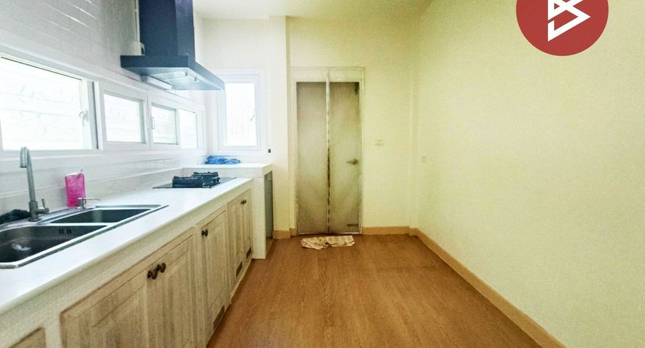 Casa en venta de 4 habitaciones en Bang Phli, Samut Prakan
