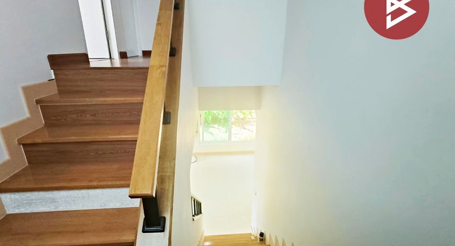 Casa en venta de 4 habitaciones en Bang Phli, Samut Prakan