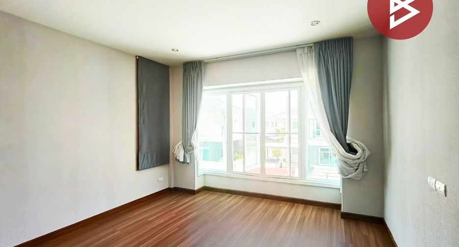 Casa en venta de 4 habitaciones en Bang Phli, Samut Prakan