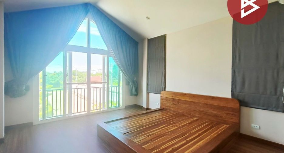 Casa en venta de 4 habitaciones en Bang Phli, Samut Prakan