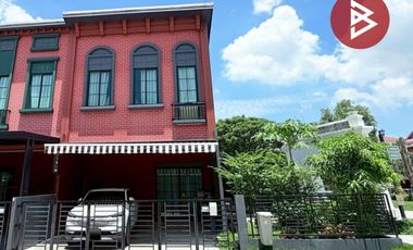 À vendre 3 chambres maison de ville à Bang Phli, Samut Prakan
