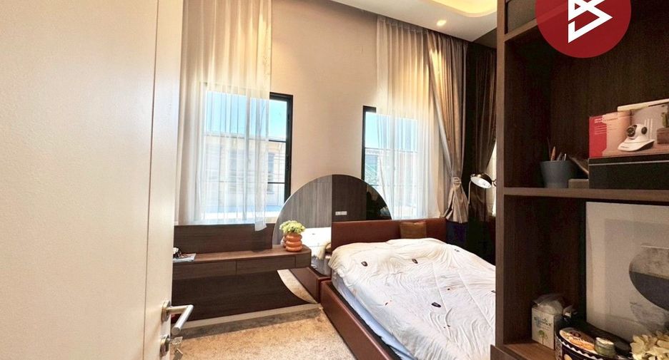 À vendre 3 chambres maison de ville à Bang Phli, Samut Prakan