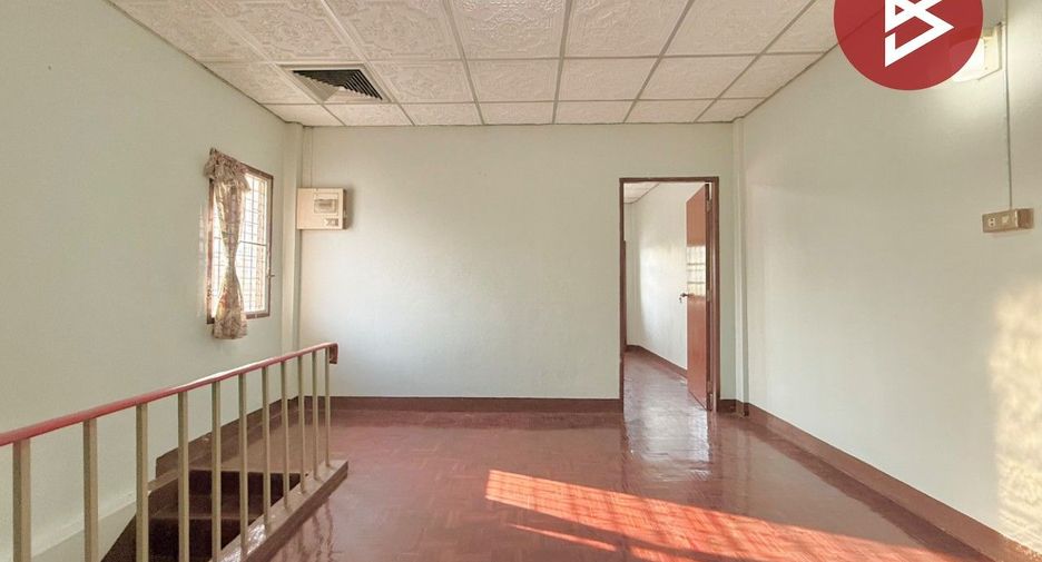 Reihenhaus zum Kauf mit 2 Zimmer in Mueang Ratchaburi, Ratchaburi