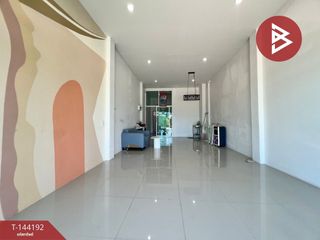 For rent そして for sale 3 ベッドルーム retail Space in Mueang Chon Buri, Chonburi