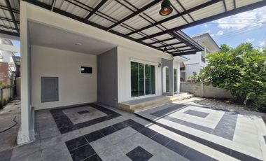出售 3 卧室 独立屋 在 Bang Phli, Samut Prakan
