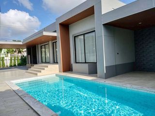 For rent 4 bedrooms villa in Bang Lamung, Chonburi