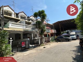 À vendre 3 chambres maison de ville à Mueang Samut Prakan, Samut Prakan