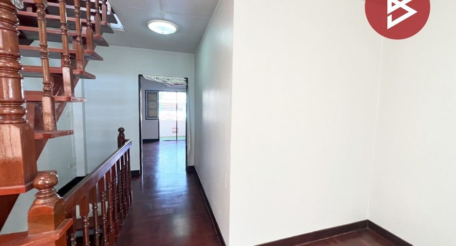 À vendre 3 chambres maison de ville à Phasi Charoen, Bangkok