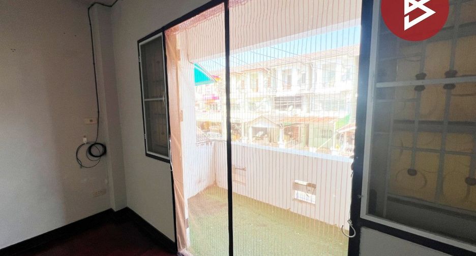 À vendre 3 chambres maison de ville à Phasi Charoen, Bangkok