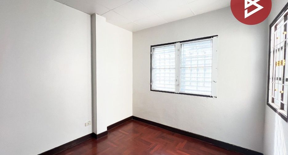 À vendre 3 chambres maison de ville à Phasi Charoen, Bangkok
