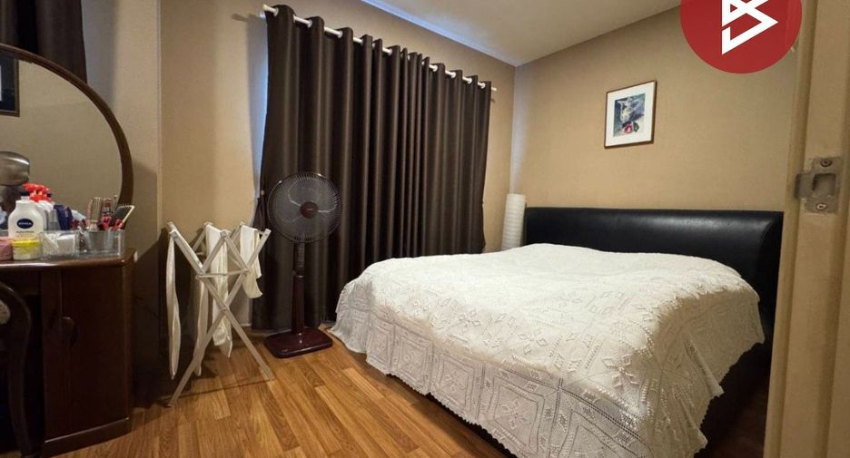For sale 3 bedrooms townhouse in Ban Pho, Chachoengsao