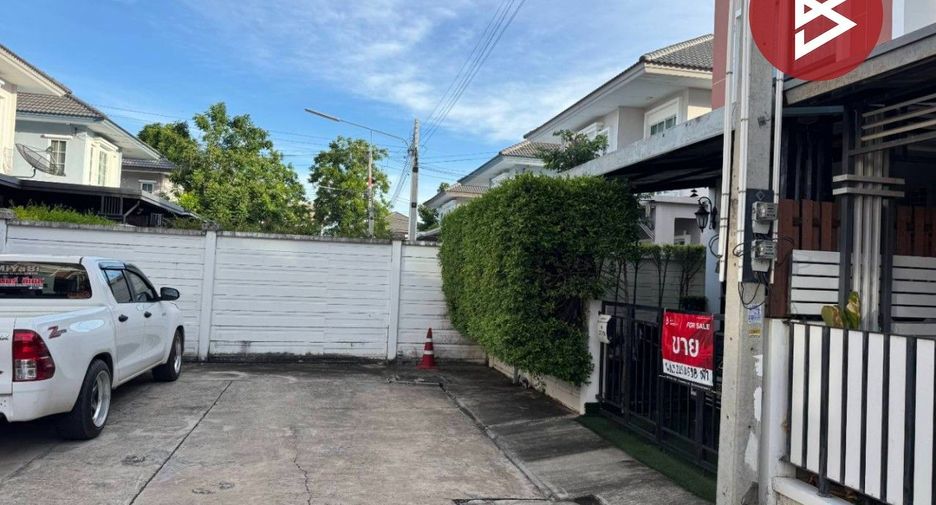 For sale 3 bedrooms townhouse in Ban Pho, Chachoengsao