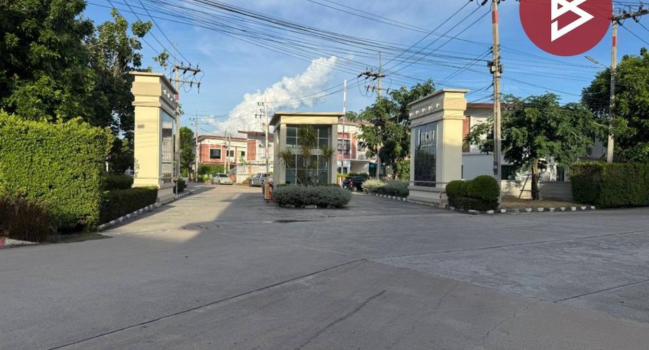 For sale 3 bedrooms townhouse in Ban Pho, Chachoengsao