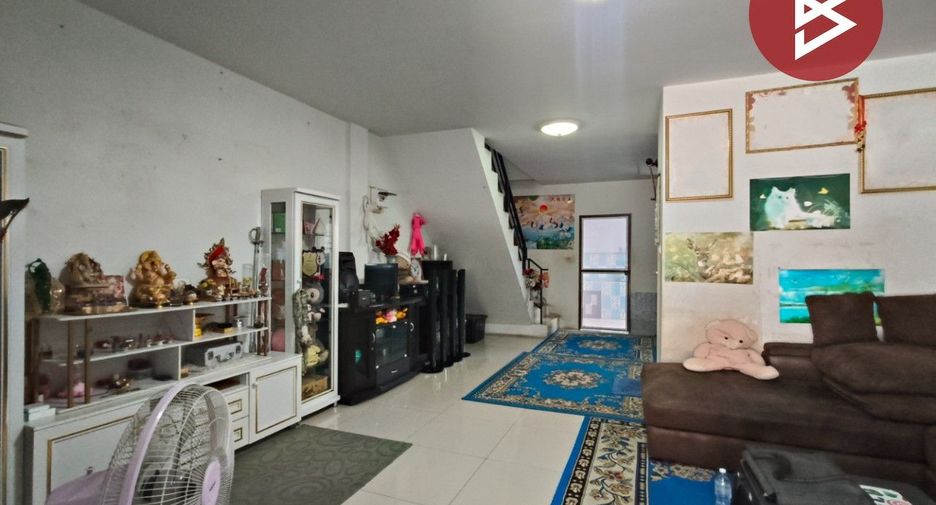 Reihenhaus zum Kauf mit 2 Zimmer in Mueang Chon Buri, Chonburi
