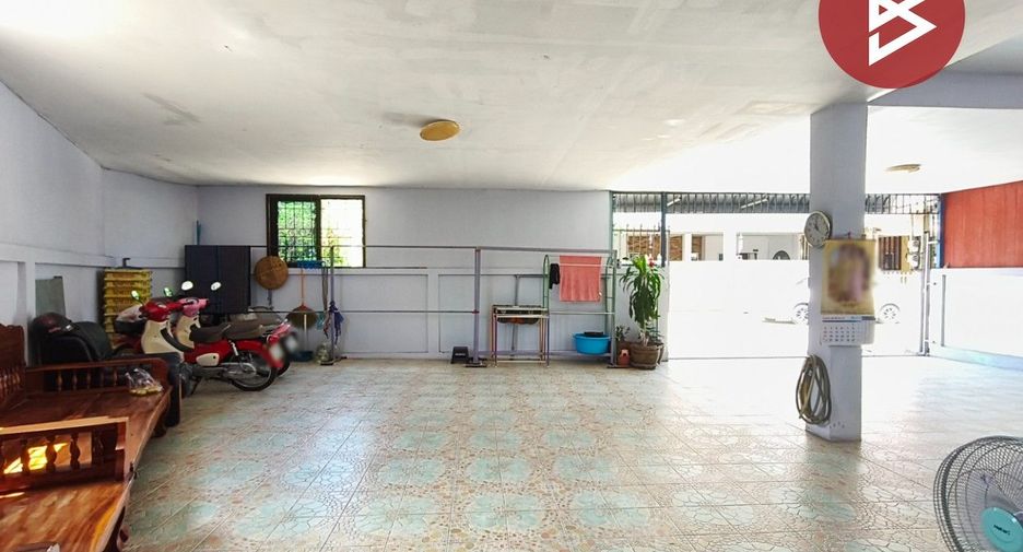 Reihenhaus zum Kauf mit 2 Zimmer in Mueang Chon Buri, Chonburi