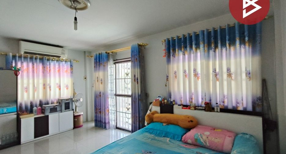 Reihenhaus zum Kauf mit 2 Zimmer in Mueang Chon Buri, Chonburi
