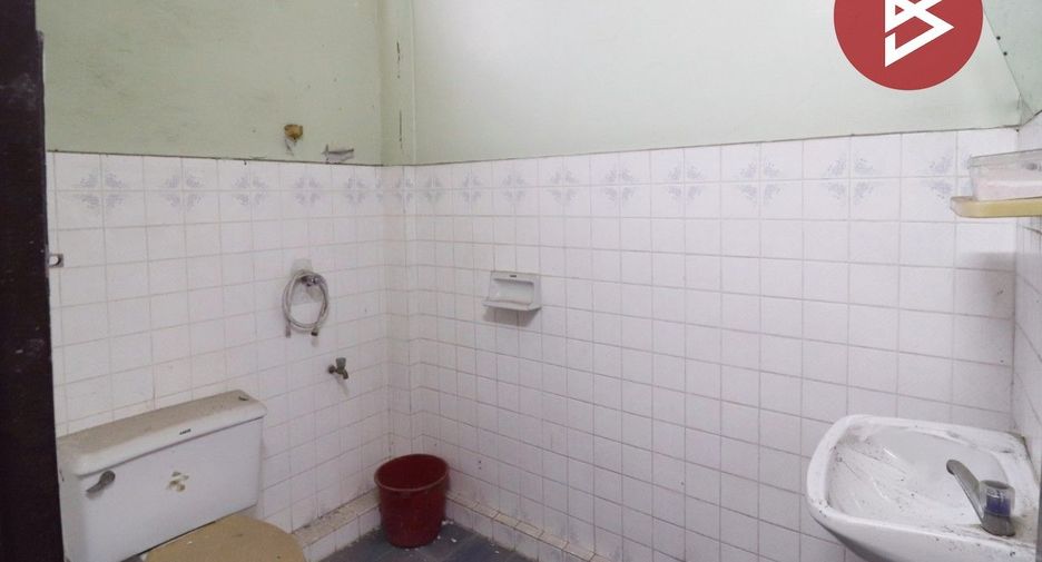 For sale 3 bedrooms retail Space in Bang Na, Bangkok